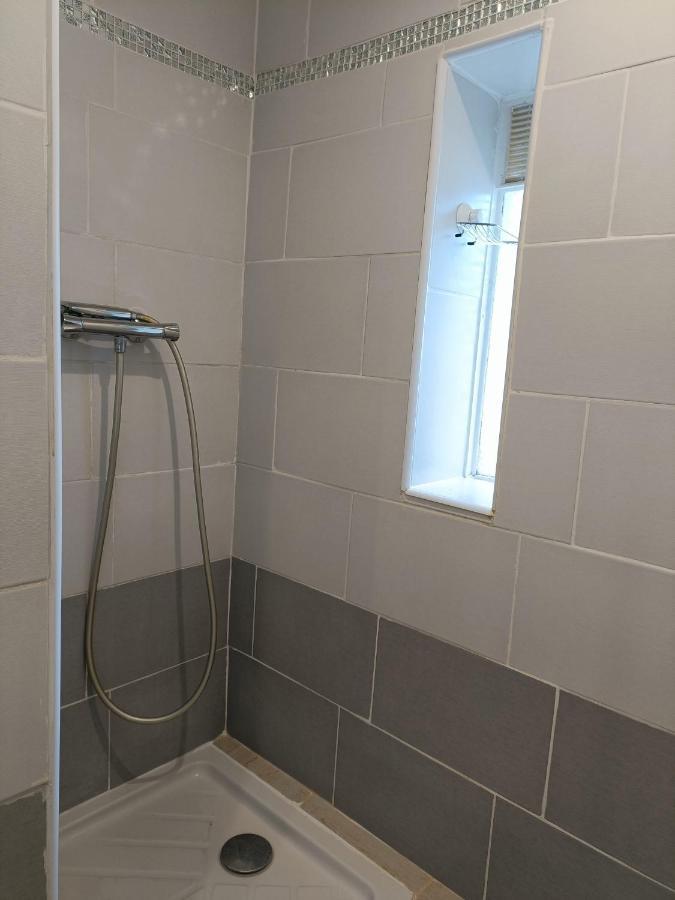 Un Bel Appartement Rez Jardin Parking Gratuit Vence Εξωτερικό φωτογραφία